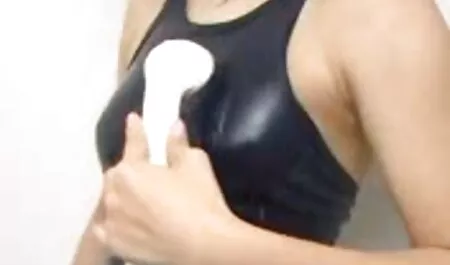 Tânărul încearcă filmexxx lesbiene un câine adult