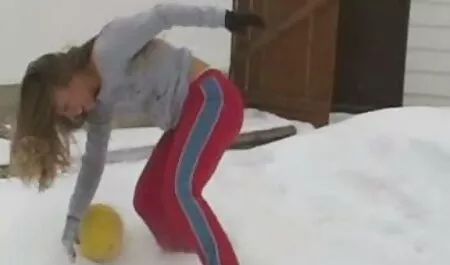 Frumoasa blonda fundul incadrat în filmexxx cu mame si fii partea de jos a gros dor