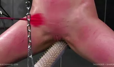 Cuplul filmexxx cu femei cu pula face sex în grup cu fete tinere.