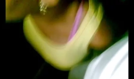 Ea își leagă mâinile și dracu ' nimfa sexy în gura ei filmexxx cu babe 69