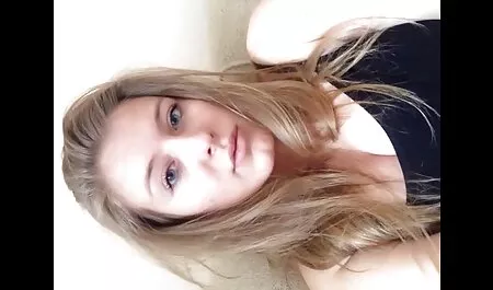 Blonda cu cel mai bun stroking penisul unui filmexxx cu femei mature prieten