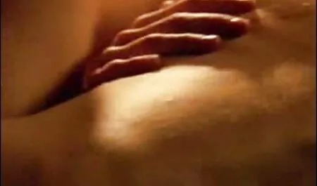 Bruneta dulce gata pentru glume interesante filmexxx cu ejaculari despre pat