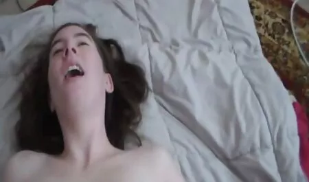 De ce prietena filmexxx virgine lui strapon?