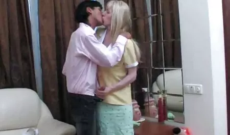 Malyarsha alege filmexxx noi să se odihnească pentru o partidă de sex