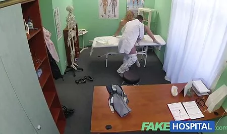Bruneta a încerca șeful ei de lux penis filmexxx romance