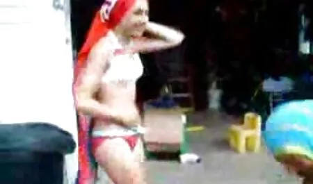 Ei trag umerii largi filmexxx cu mosi și drepți în distribuție