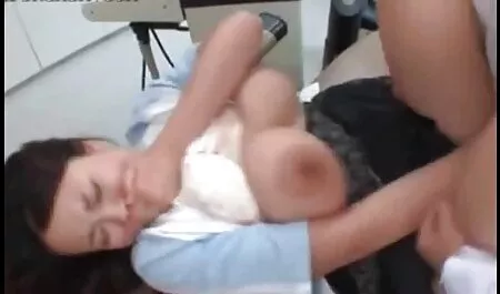 Timid și fată filmexxx cu alina plugaru excitat în fața camerei