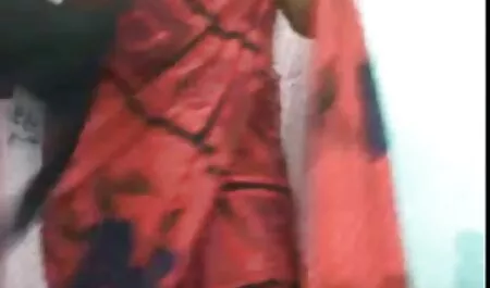 Busty blonda ghemuit de un filmexxx cu masaj om calificat masaj