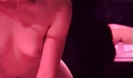 Fundul gras de pui în valoare de filmexxx cu lezbi sex anal.