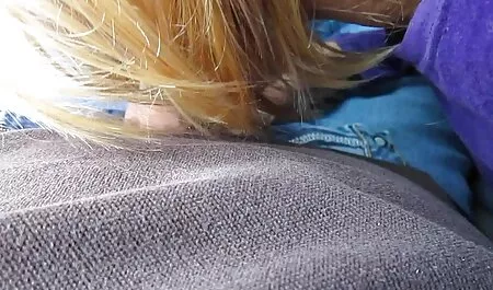 Bruneta Anal Toy filmexxx cu virgine