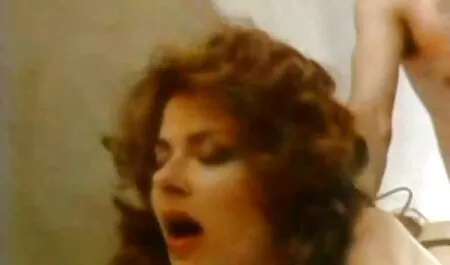 Fata Cu curul mare filmexxx cu babe grase vrea sa fie o tarfa excitata
