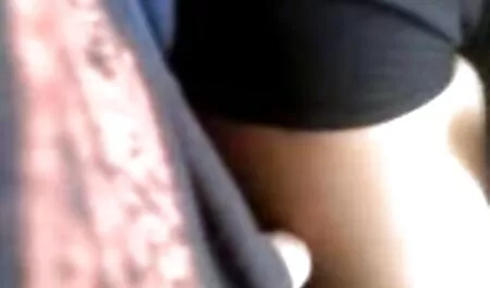 Un cuplu drăguț îi filmexxx lesbi place să dracu ' ușor în plină zi