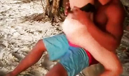 Sânii aproape filmexxx cu ejaculari că cad din sutien, așa că bebelușul vrea sex anal.